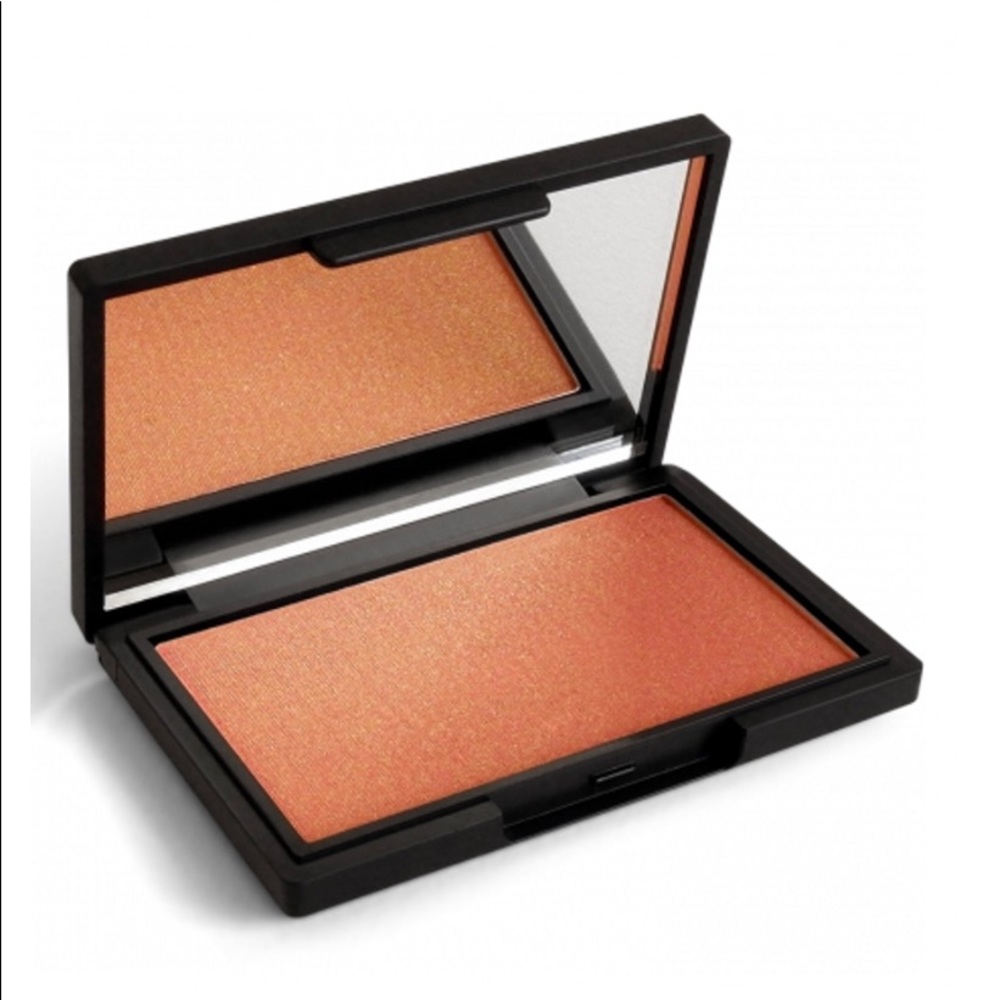 NIB Phase Zero Making Moves Blusher